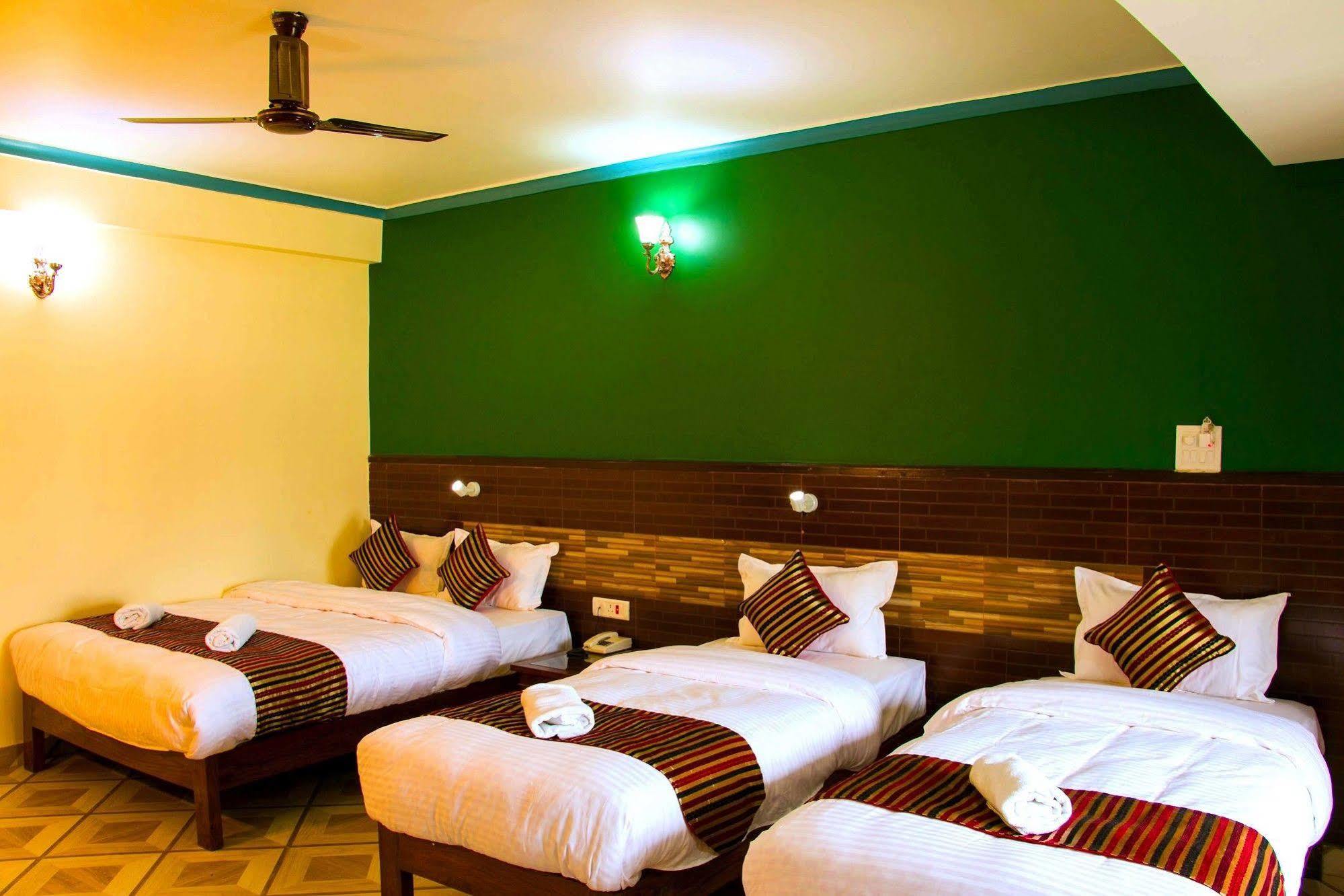 Hotel Adam Pokhara Kültér fotó