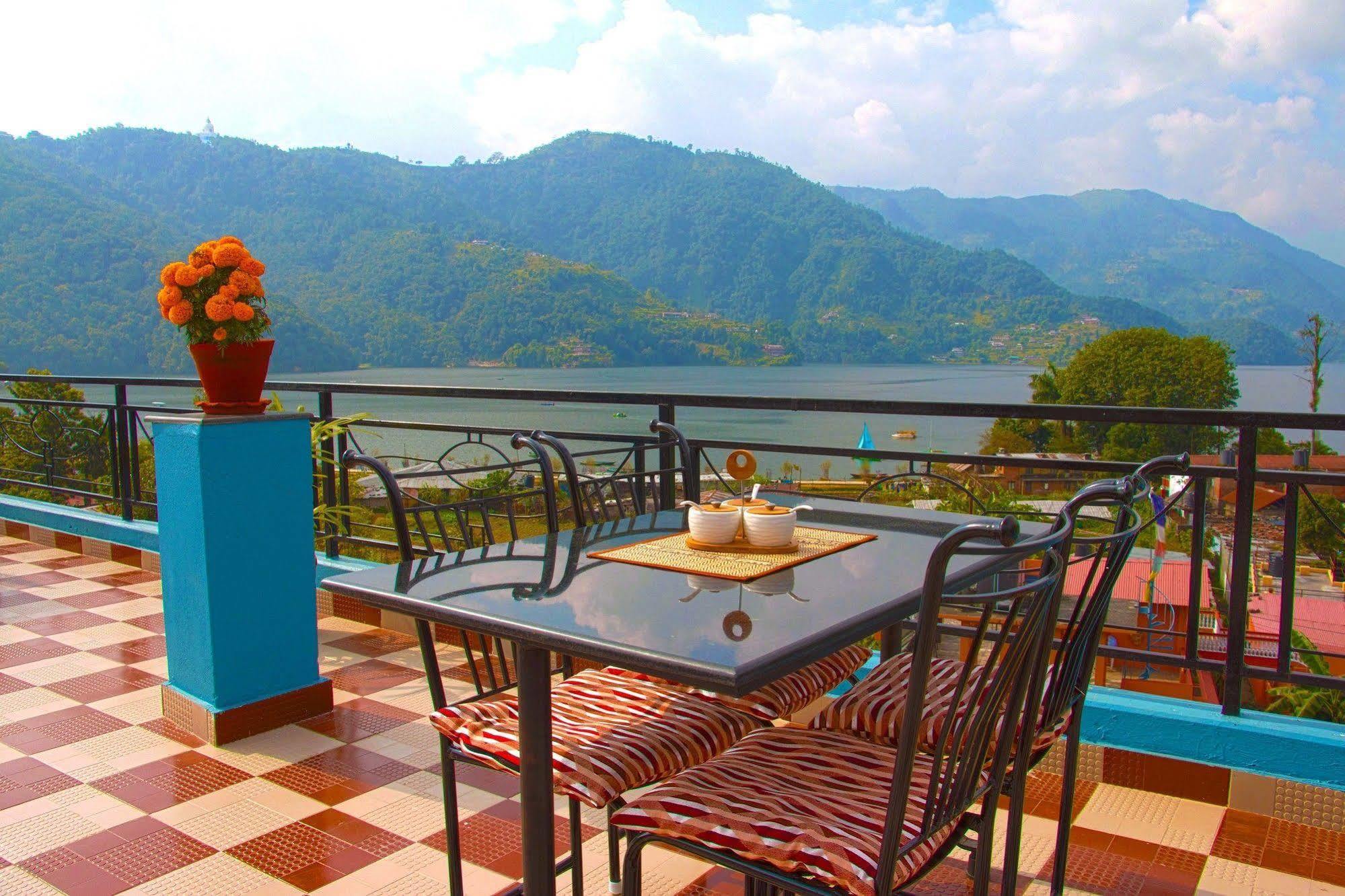 Hotel Adam Pokhara Kültér fotó