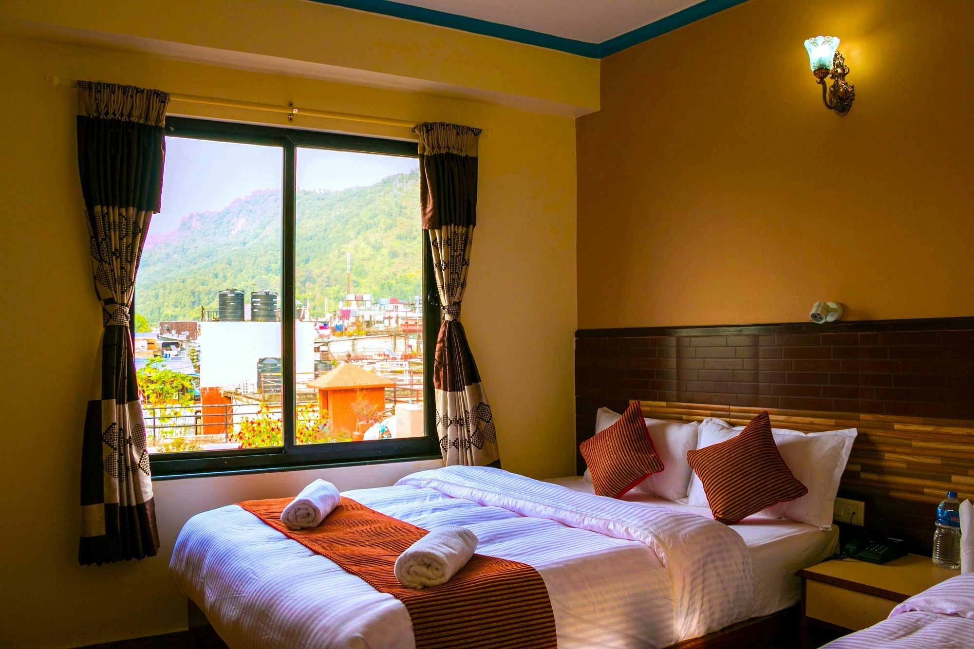Hotel Adam Pokhara Kültér fotó